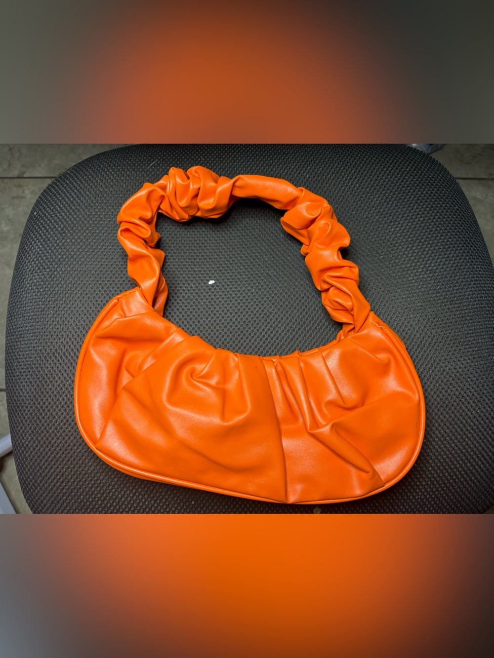 SHEIN Bright Orange Scrunch Handle Shoulder Bag🧡